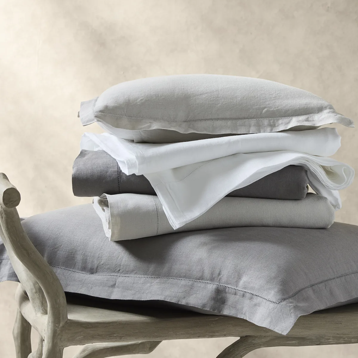 Roman Hemstitch Duvet Cover - White Schumacher Roman Hemstitch Duvet Cover in White