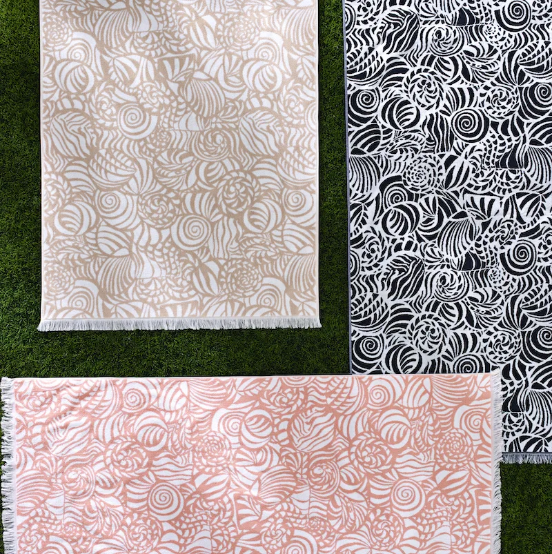 MSC008BCHTONA | Seashells Beach Towel - Navy Schumacher Seashells Beach Towel in Navy (MSC008BCHTONA)