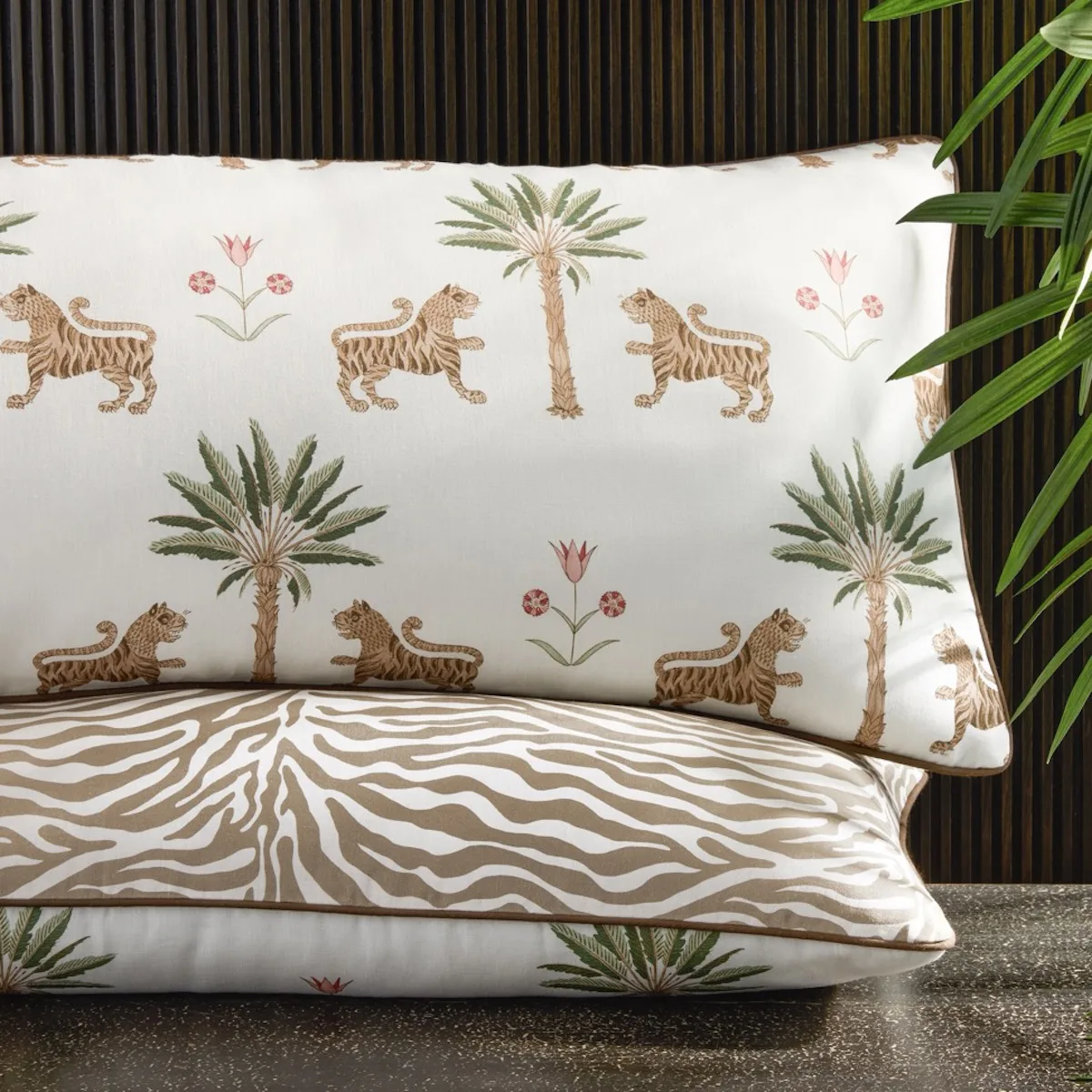 Schumacher Tiger Palm/Regine Pillow Cover in Palm/Coconut (MSC063LUMBTO)