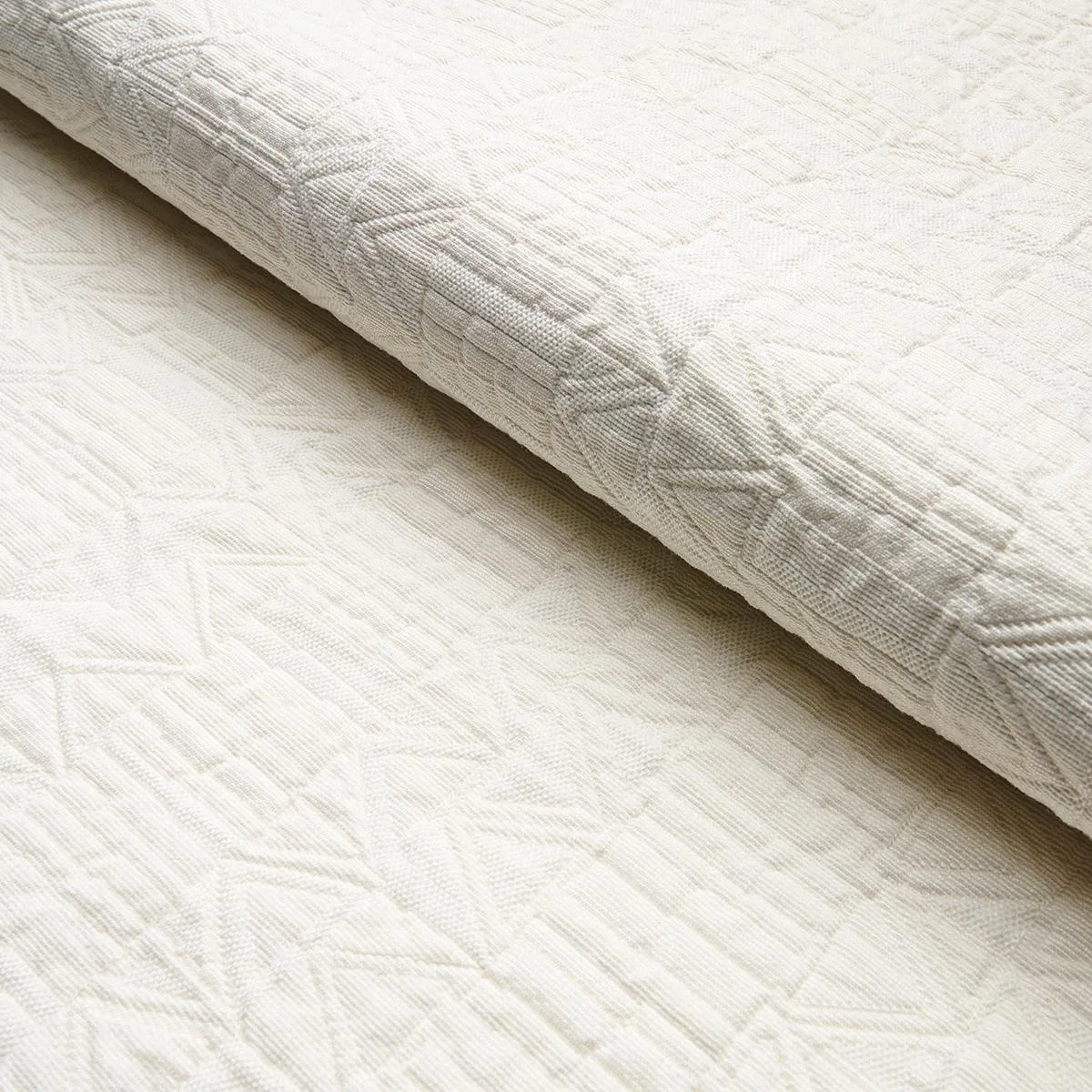 Schumacher 82021 Bizantino Quilted Weave Ivory fabric swatch