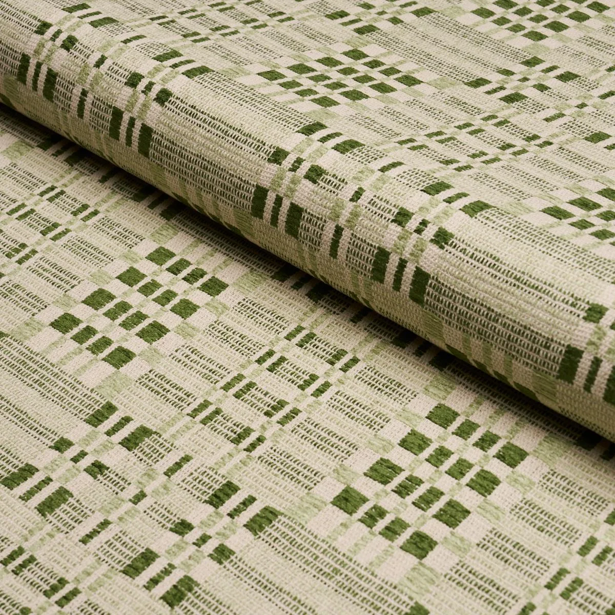 Schumacher 76944 Brimfield Leaf fabric swatch