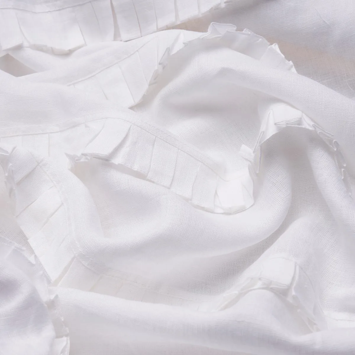 Schumacher 82651 Dorothy Pleated Linen Ivory fabric swatch