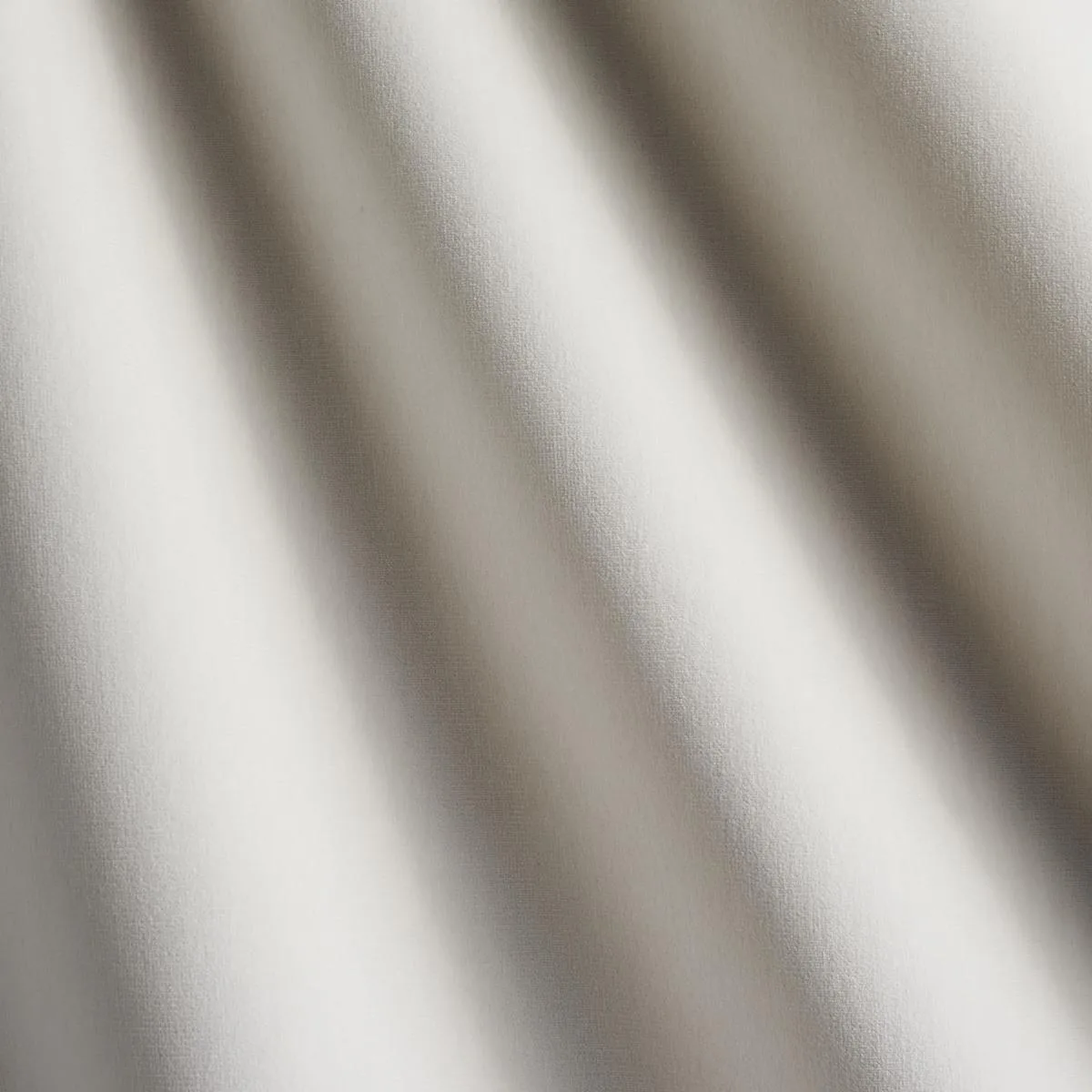 Schumacher 42766 Gainsborough Velvet Oyster fabric swatch