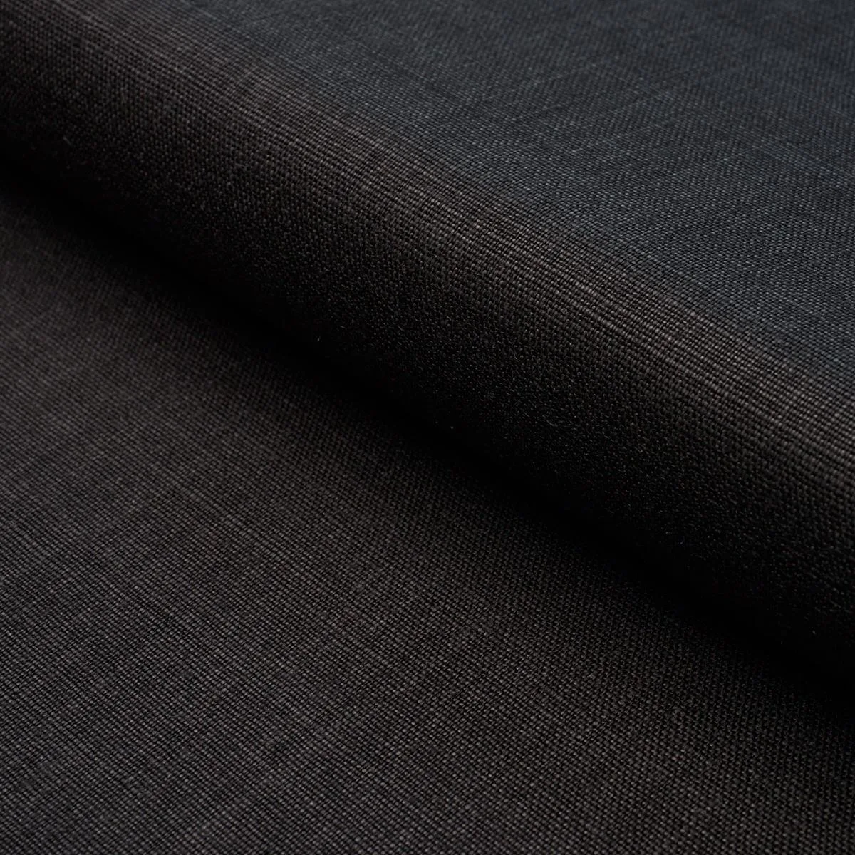 Schumacher 84969 Leo Glazed Linen Black fabric swatch