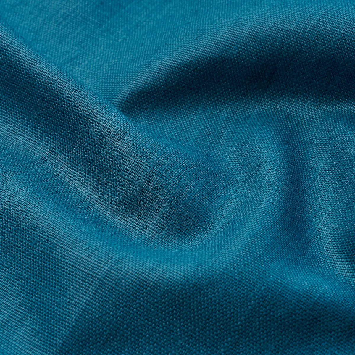 Schumacher 84963 Leo Glazed Linen Peacock fabric swatch