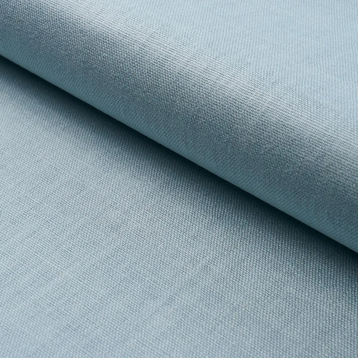 Schumacher 84962 Leo Glazed Linen Sky fabric swatch