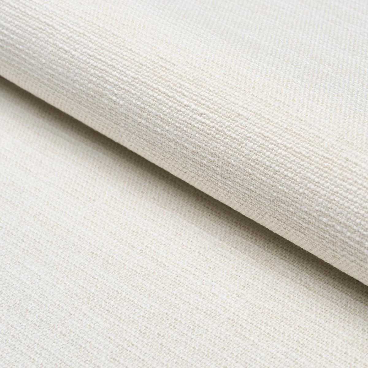 Schumacher 84222 Lily Indoor/Outdoor White fabric swatch