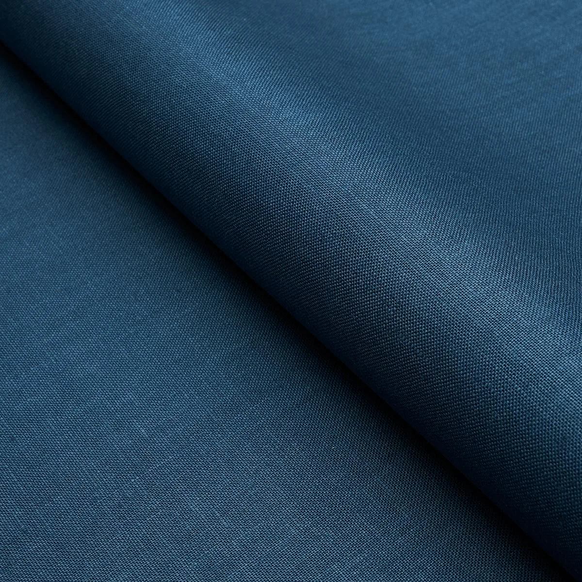 Schumacher 93229 Middleton Linen Navy fabric swatch