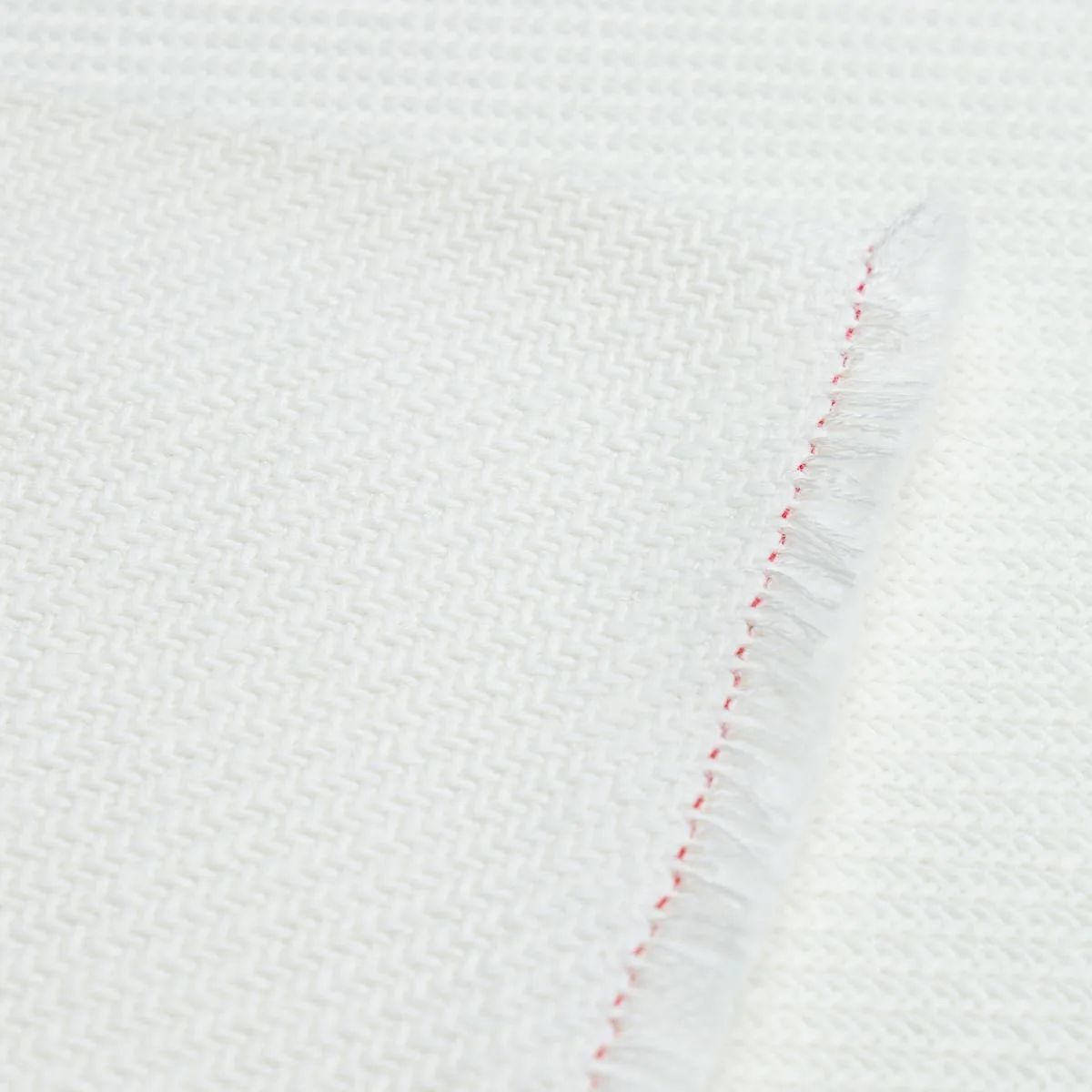 Schumacher 82580 Outdoor Heavyweight Twill White fabric swatch