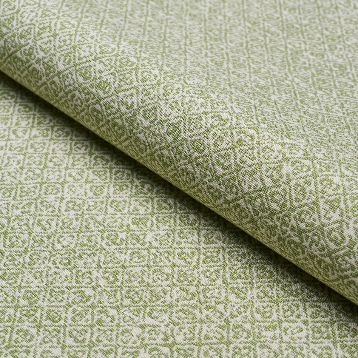 Schumacher 84302 Sarong Weave Indoor/Outdoor Leaf fabric swatch