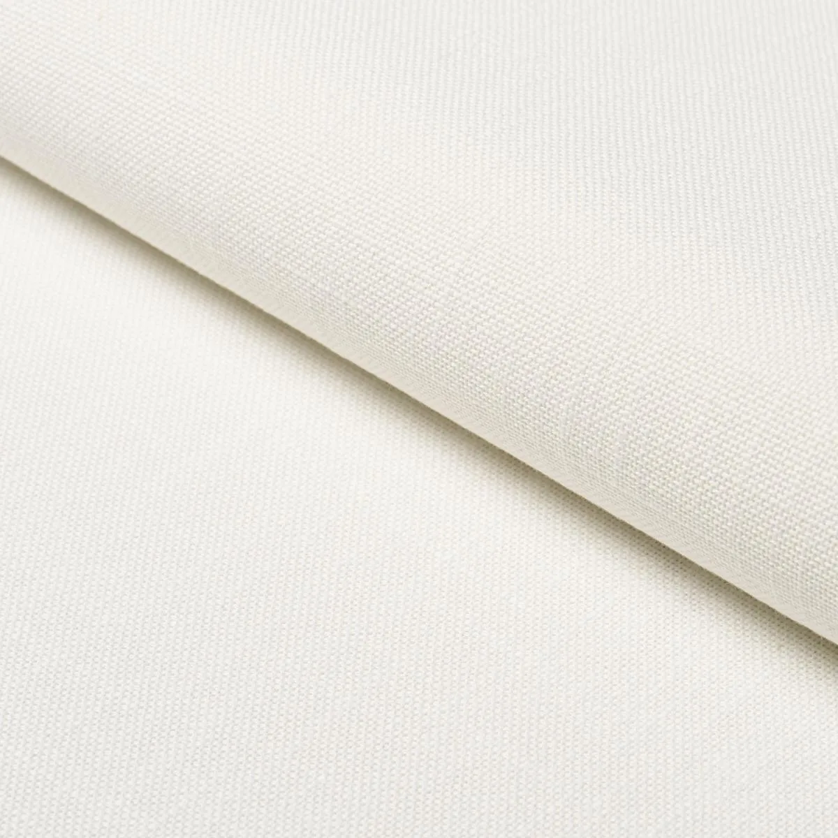 Schumacher 84239 Sasha Indoor/Outdoor White fabric swatch