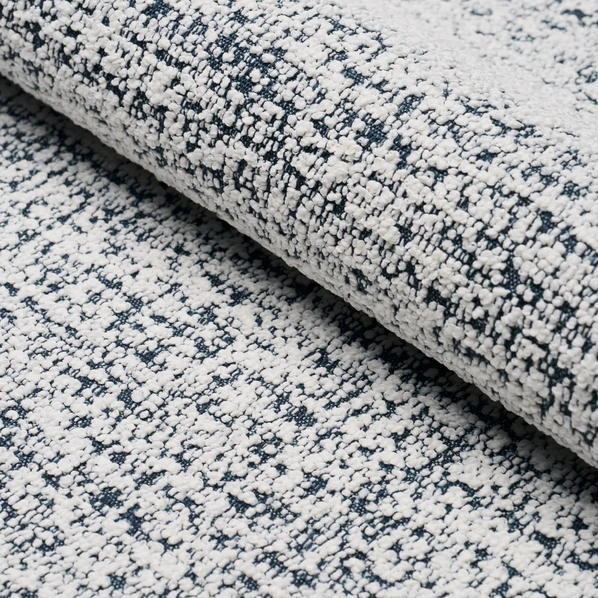 Schumacher 84202 Zuzu Indoor/Outdoor White On Navy fabric swatch