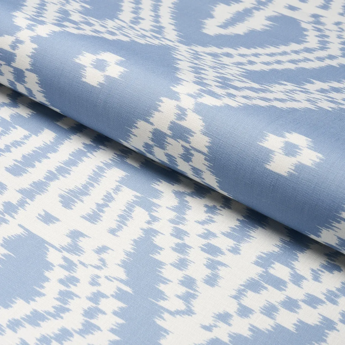 176096 | ASAKA IKAT – CHAMBRAY