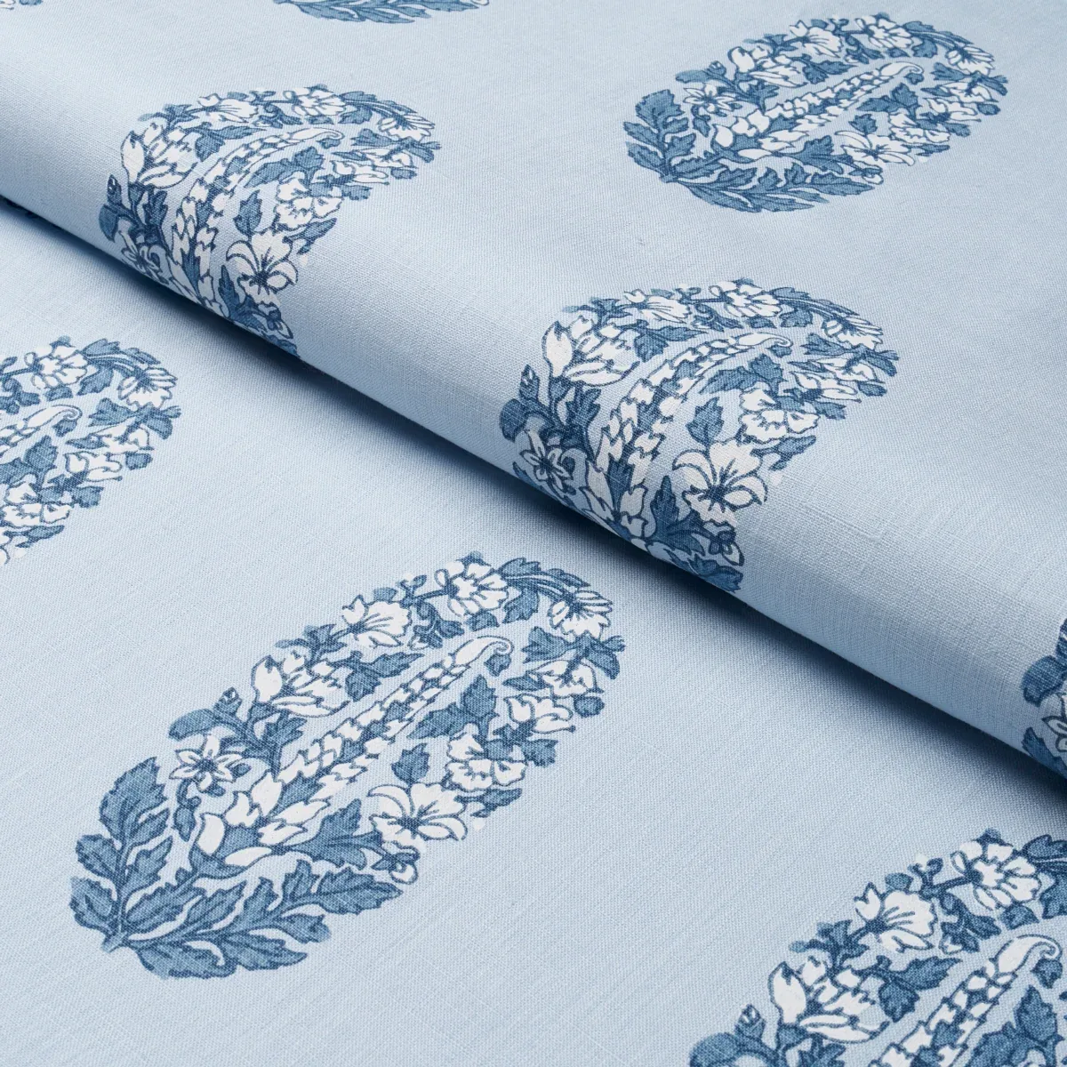 ASKANDRA FLOWER Fabric – CHAMBRAY | Schumacher | Wallpaper T ASKANDRA FLOWER fabric CHAMBRAY color by Schumacher