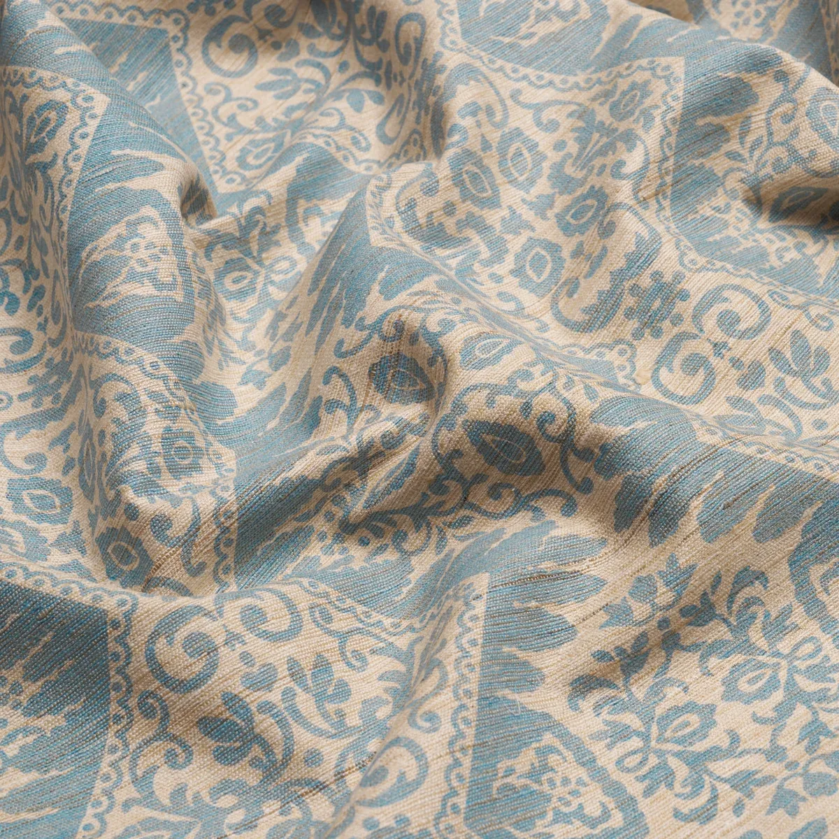 BERKELEY HAND PRINTED SILK Fabric – CORNFLOWER | Schumacher BERKELEY HAND PRINTED SILK fabric CORNFLOWER color by Schumacher