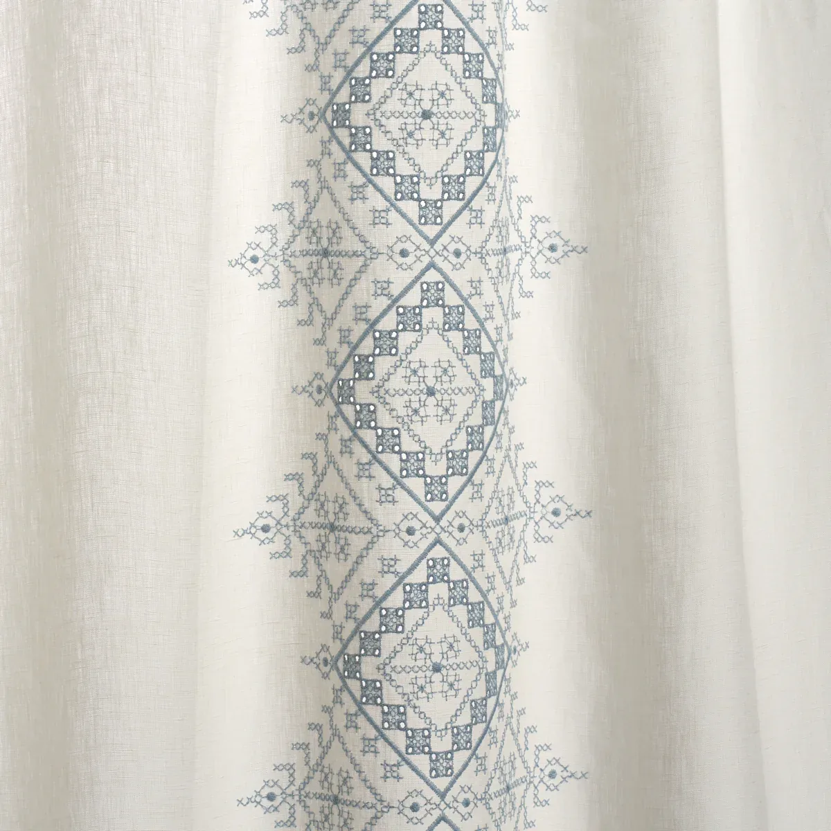 85120 | BIRGITTA SHEER – SKY