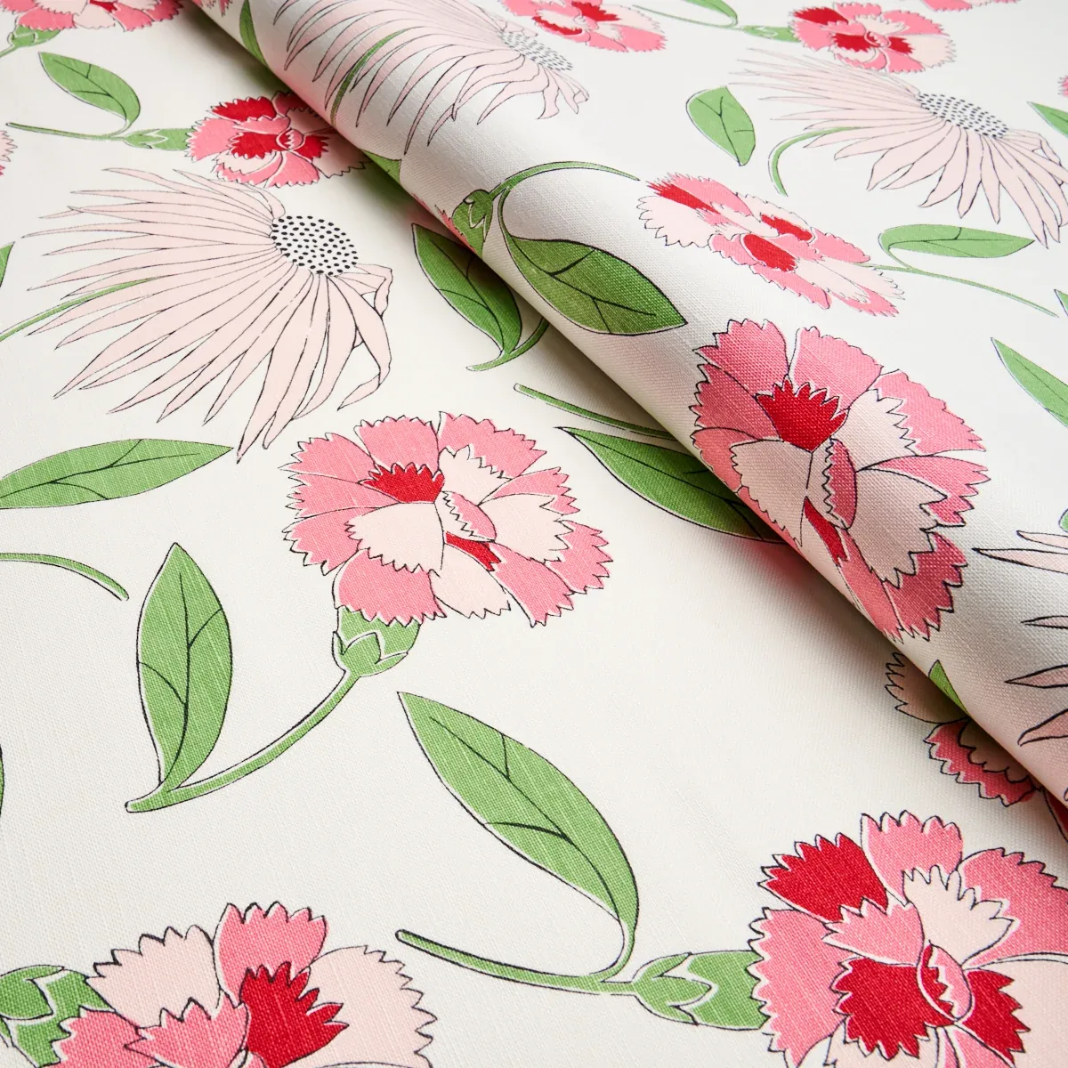 BOUQUET TOSS Fabric – PEPPER BERRY | Schumacher | Wallpaper BOUQUET TOSS fabric PEPPER BERRY color by Schumacher