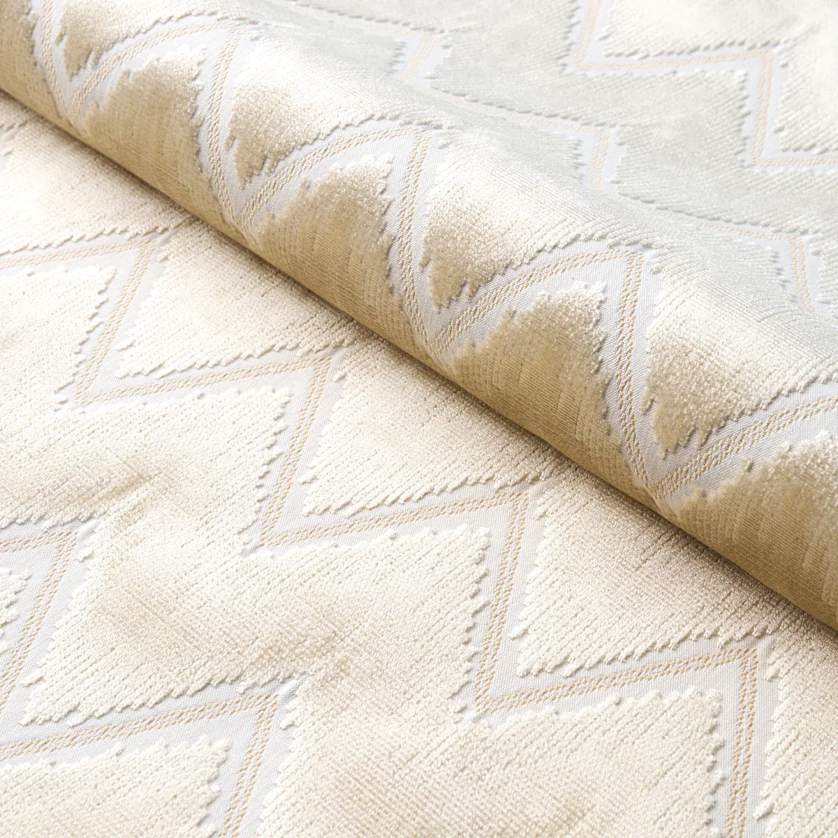 72844 | CHEVRON VELVET – CHAMPAGNE