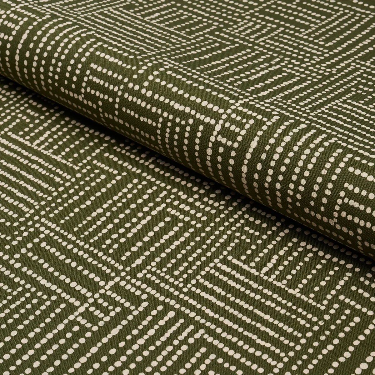 COCO HAND SCREEN PRINT Fabric – PALM TREE GREEN | Schumacher COCO HAND SCREEN PRINT fabric PALM TREE GREEN color by Schumacher