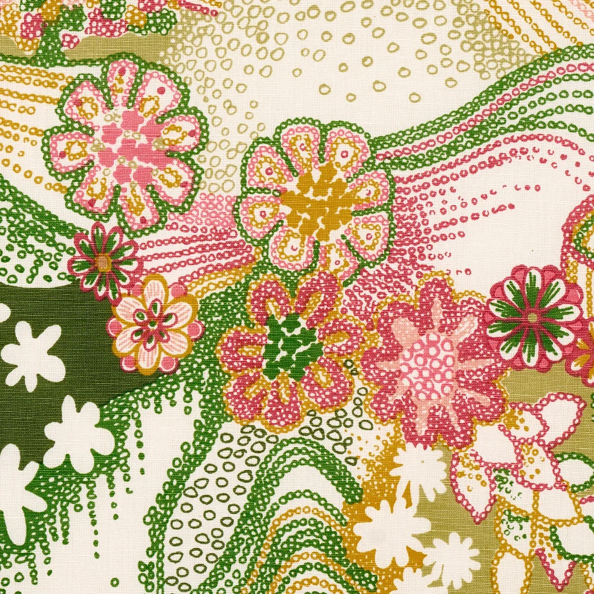 DAISY CHAIN Fabric – GREEN AND PINK | Schumacher | Wallpaper DAISY CHAIN fabric GREEN AND PINK color by Schumacher