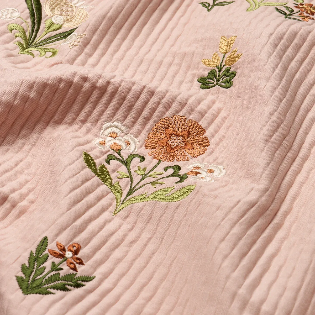 ELMSLIE EMBROIDERY Fabric – PETAL | Schumacher | Wallpaper T ELMSLIE EMBROIDERY fabric PETAL color by Schumacher