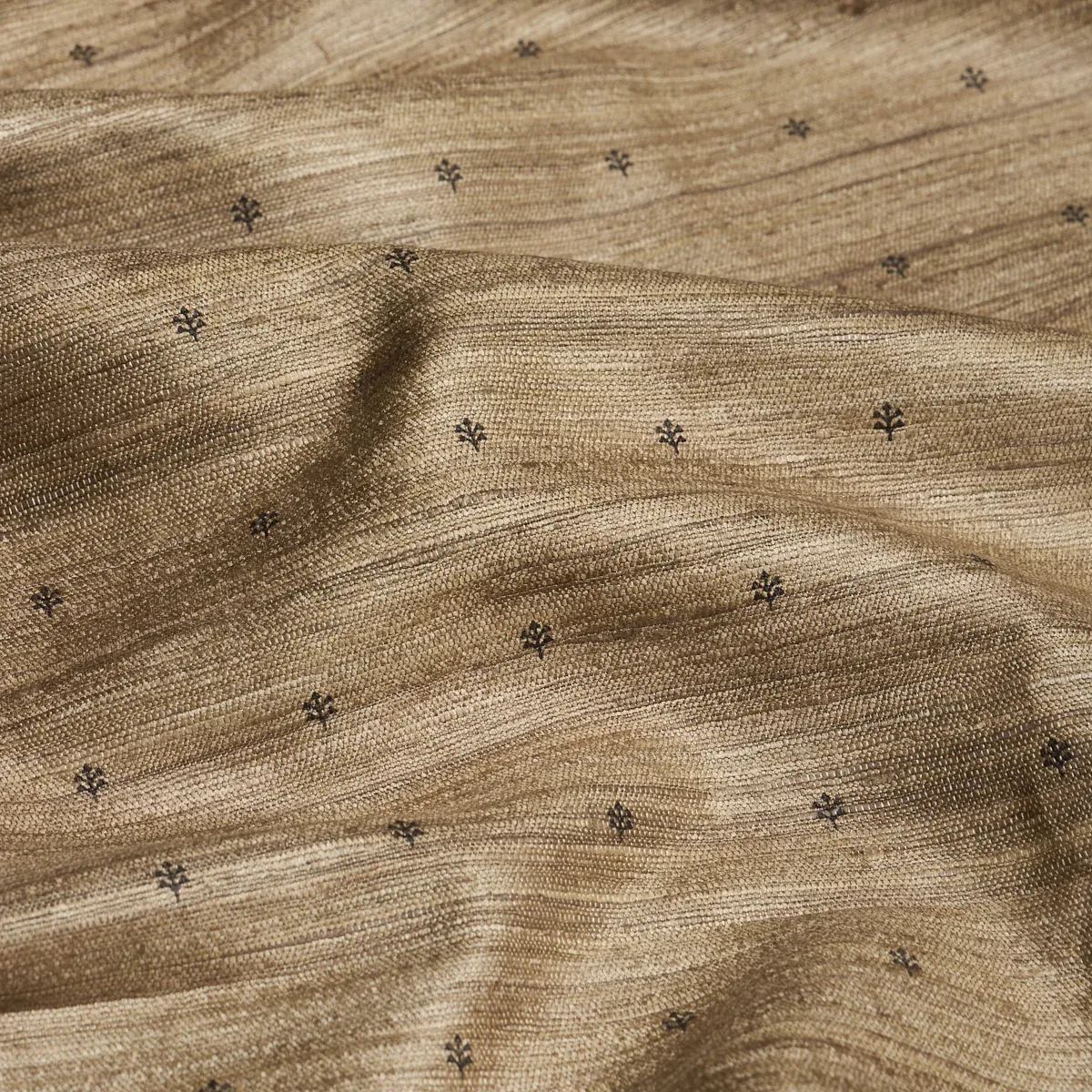 ENGELMANN SILK HAND PRINT Fabric – OATMEAL | Schumacher | Wa ENGELMANN SILK HAND PRINT fabric OATMEAL color by Schumacher