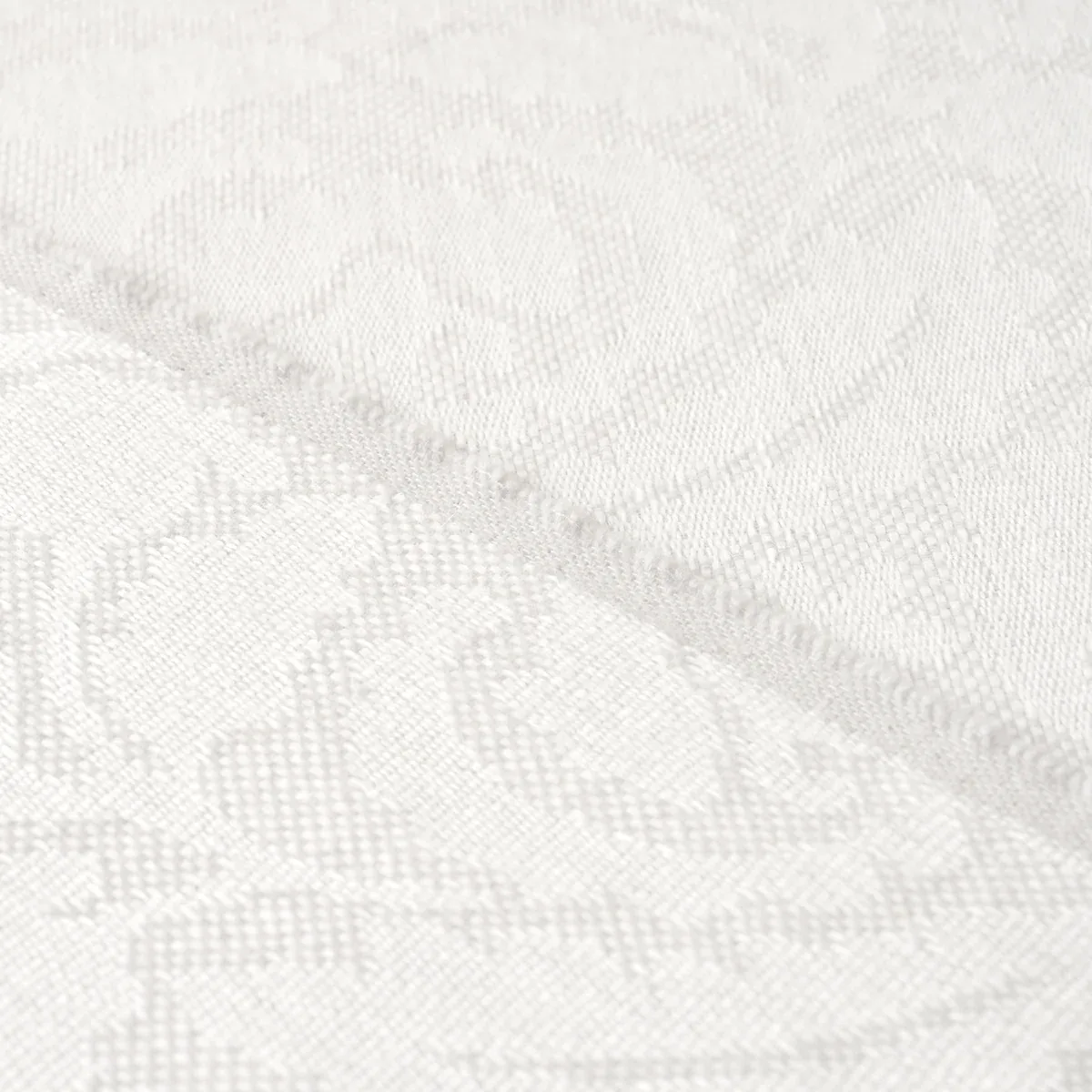 FLORA CASHMERE DAMASK Fabric – GREY | Schumacher | Wallpaper FLORA CASHMERE DAMASK fabric GREY color by Schumacher