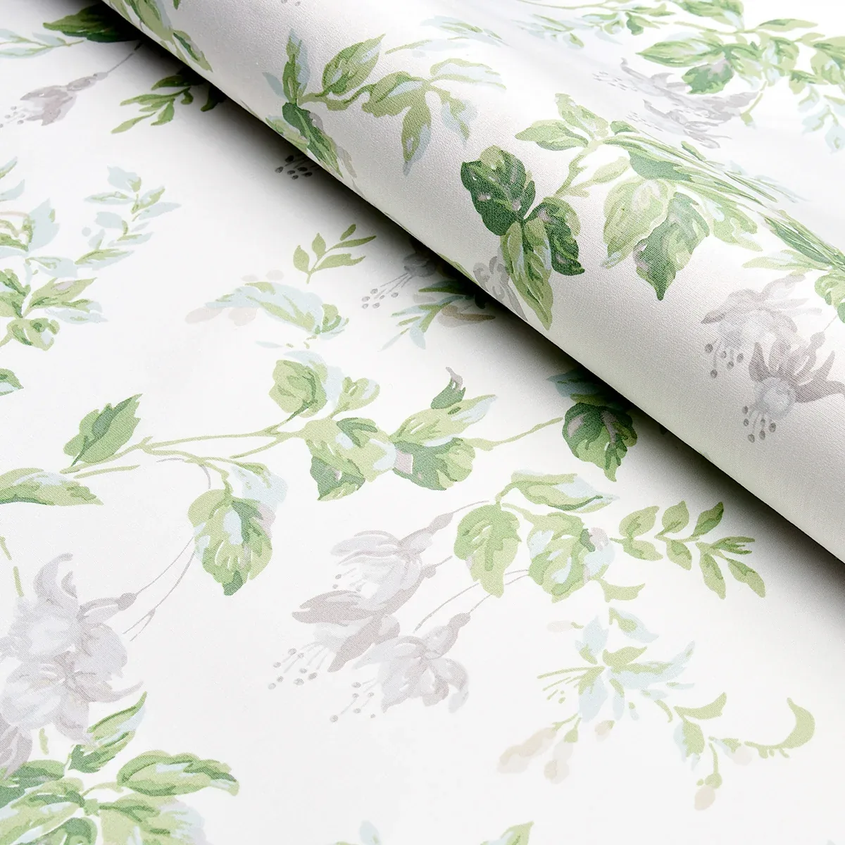 GARDEN GATE CHINTZ Fabric – GREY | Schumacher | Wallpaper Tw GARDEN GATE CHINTZ fabric GREY color by Schumacher