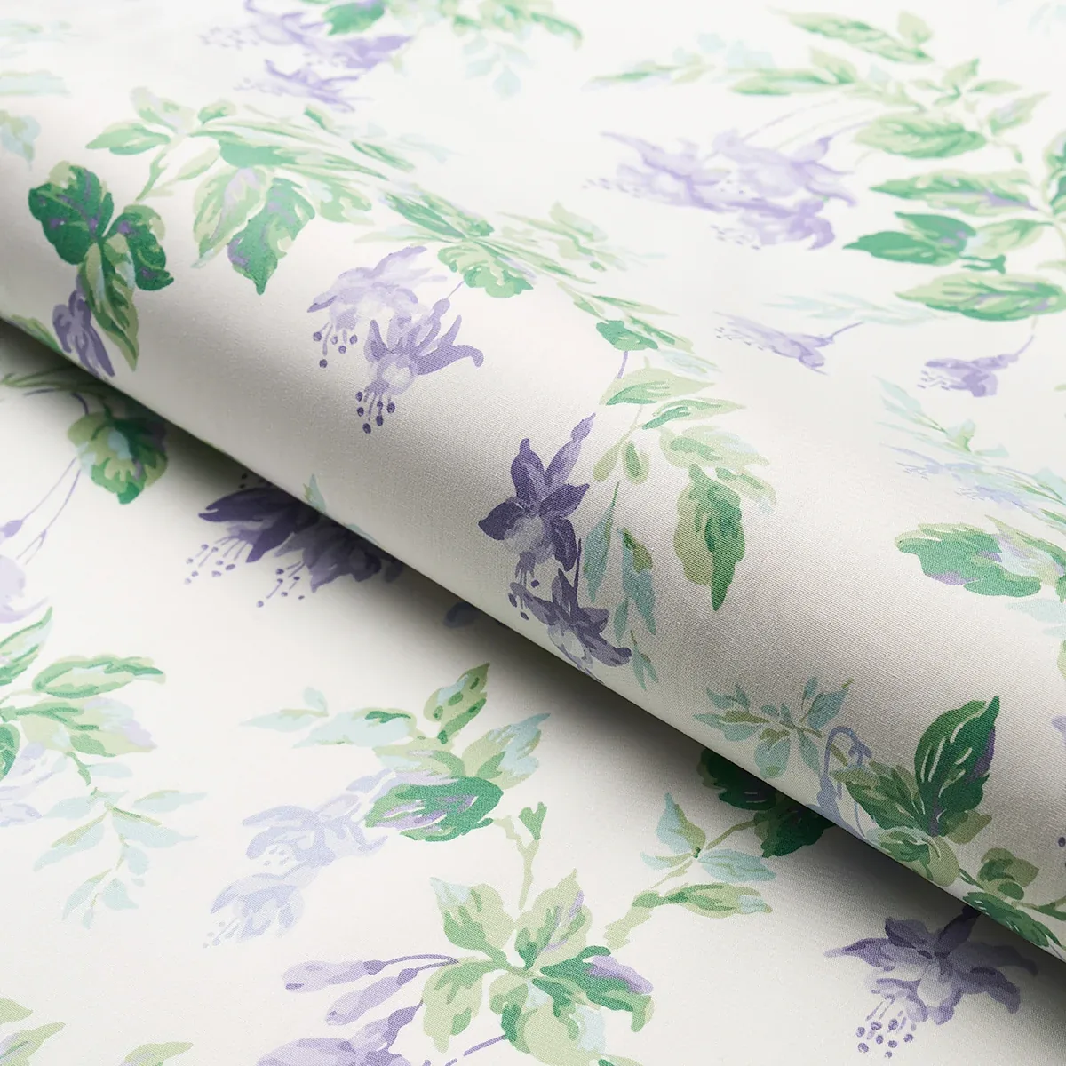 GARDEN GATE CHINTZ Fabric – LAVENDER | Schumacher | Wallpape GARDEN GATE CHINTZ fabric LAVENDER color by Schumacher