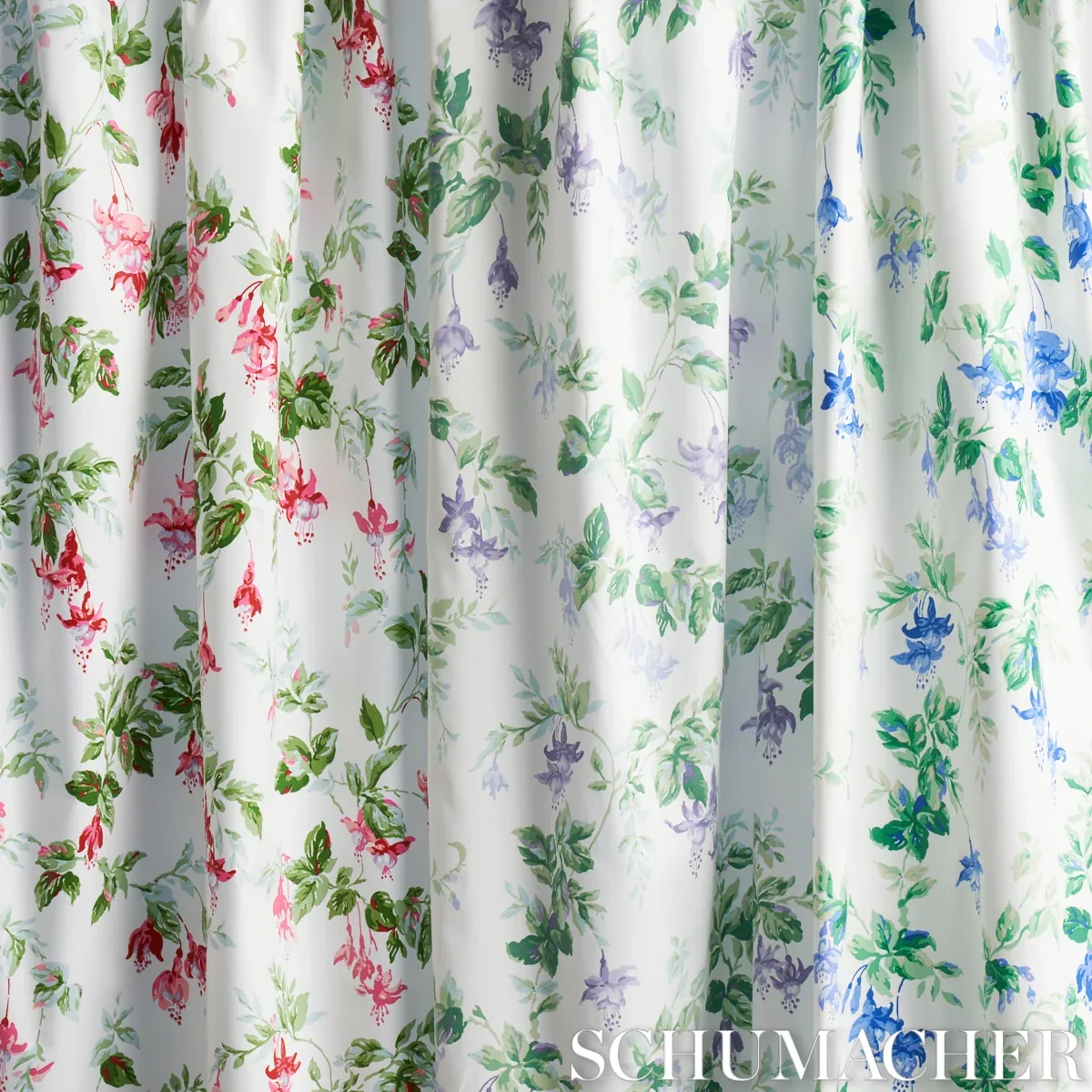 GARDEN GATE CHINTZ Fabric – MAGENTA | Schumacher | Wallpaper GARDEN GATE CHINTZ fabric MAGENTA color by Schumacher