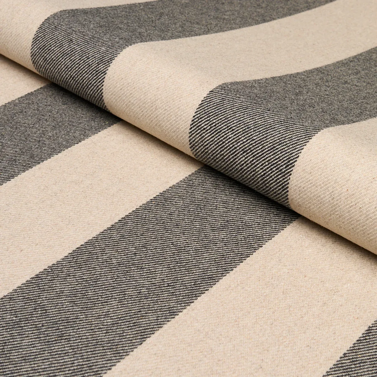 85042 | HEMLOCK STRIPE – GRAPHITE