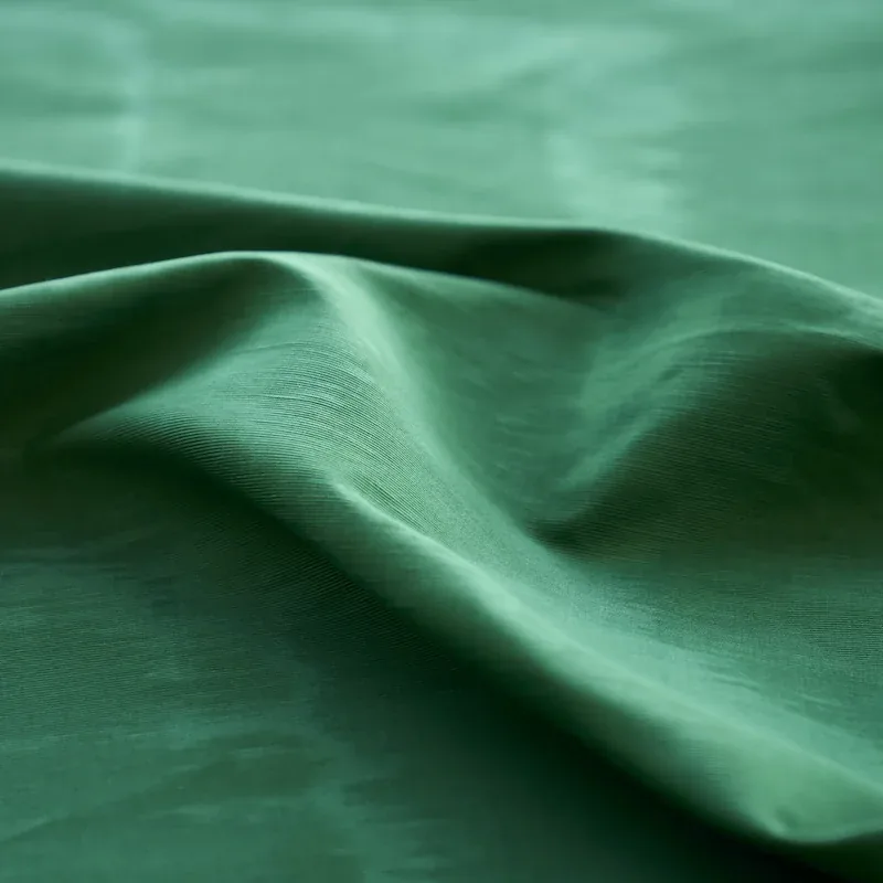 INCOMPARABLE MOIRÉ Fabric – EMERALD | Schumacher | Wallpaper INCOMPARABLE MOIRÉ fabric EMERALD color by Schumacher