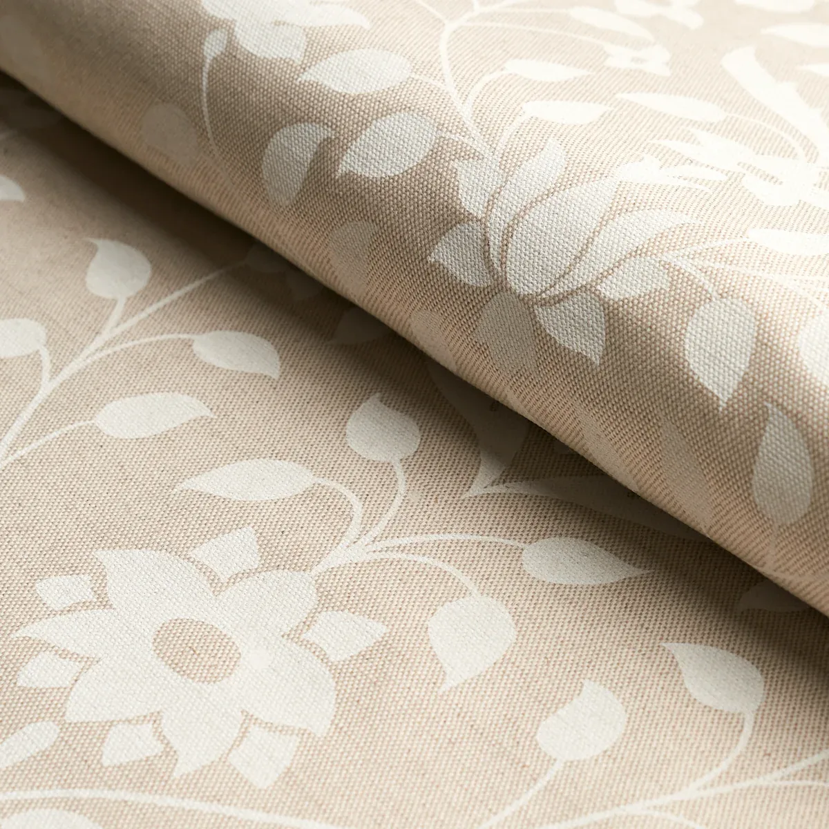 JAIPUR MUGHAL FLOWER Fabric – IVORY ON NATURAL | Schumacher JAIPUR MUGHAL FLOWER fabric IVORY ON NATURAL color by Schumacher