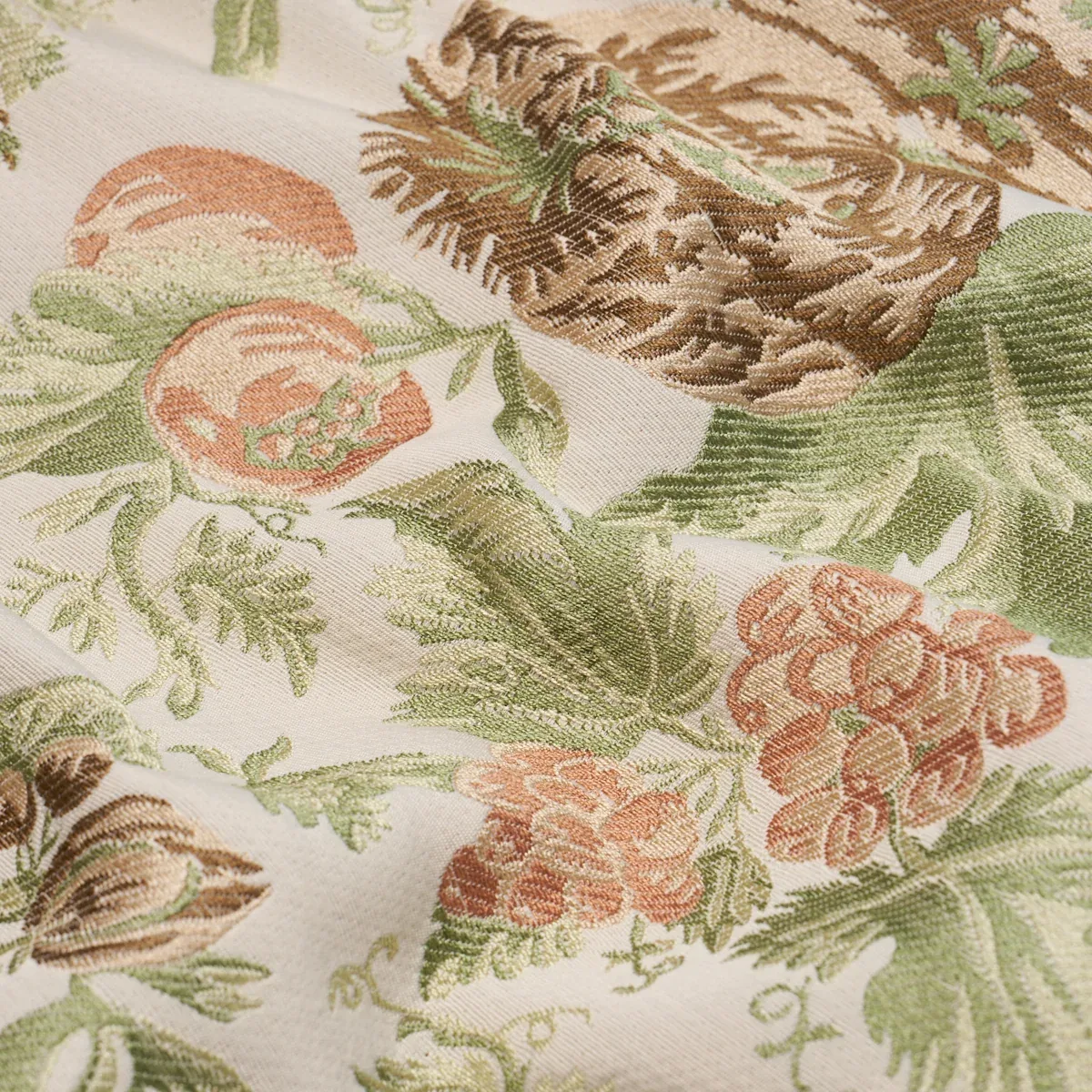 JARDIN DE LOUIS Fabric – PÉTALE | Schumacher | Wallpaper Twi JARDIN DE LOUIS fabric PÉTALE color by Schumacher