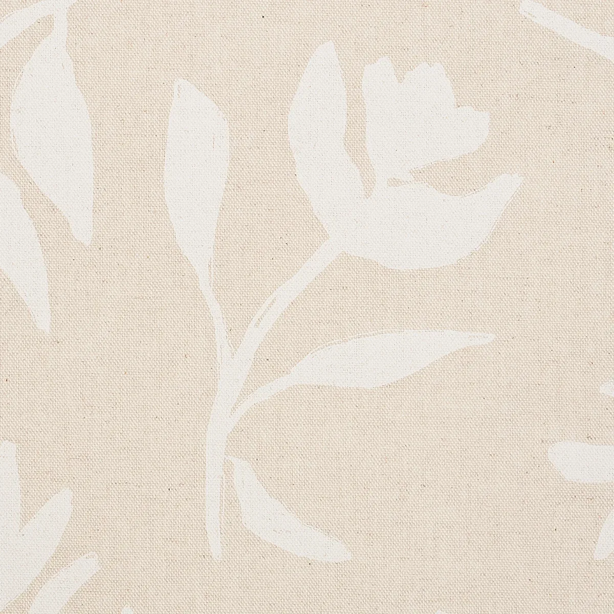 LAUREL Fabric – WHITE ON UNBLEACHED | Schumacher | Wallpaper LAUREL fabric WHITE ON UNBLEACHED color by Schumacher
