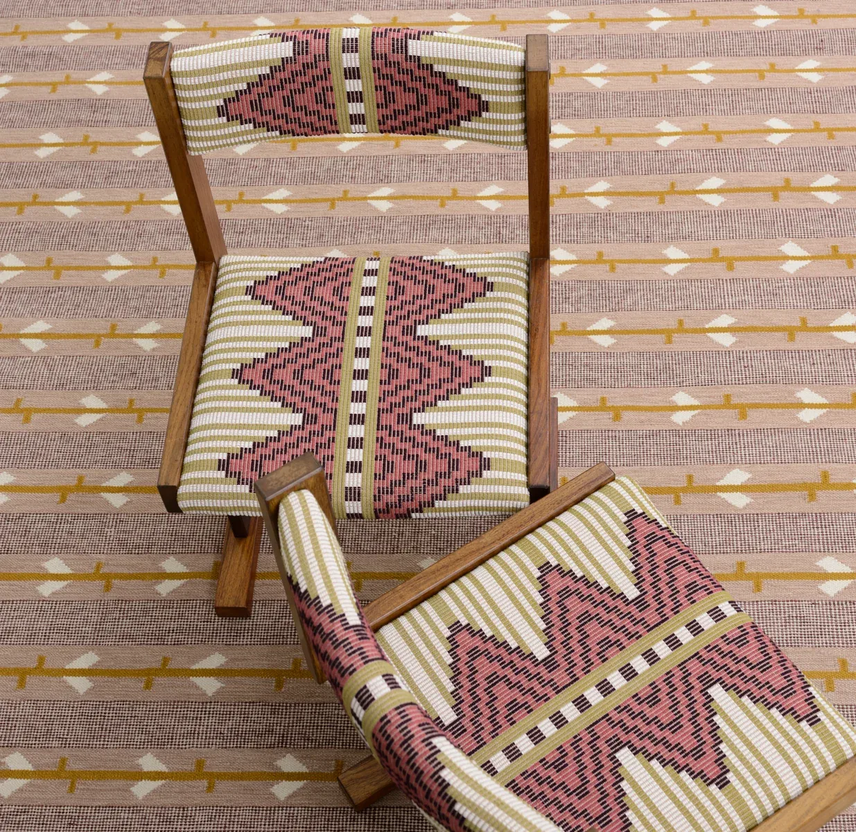 MIXCO HAND WOVEN BROCADE Fabric – DEWBERRY | Schumacher | Wa MIXCO HAND WOVEN BROCADE fabric DEWBERRY color by Schumacher