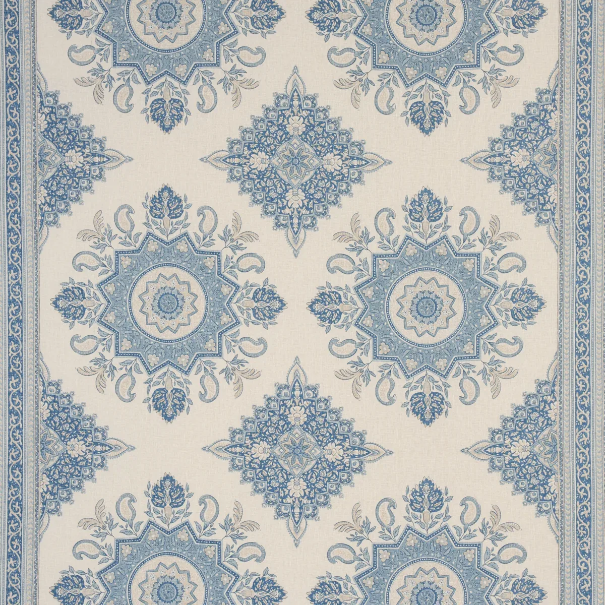 176484 | MONTECITO MEDALLION – CHINA BLUE