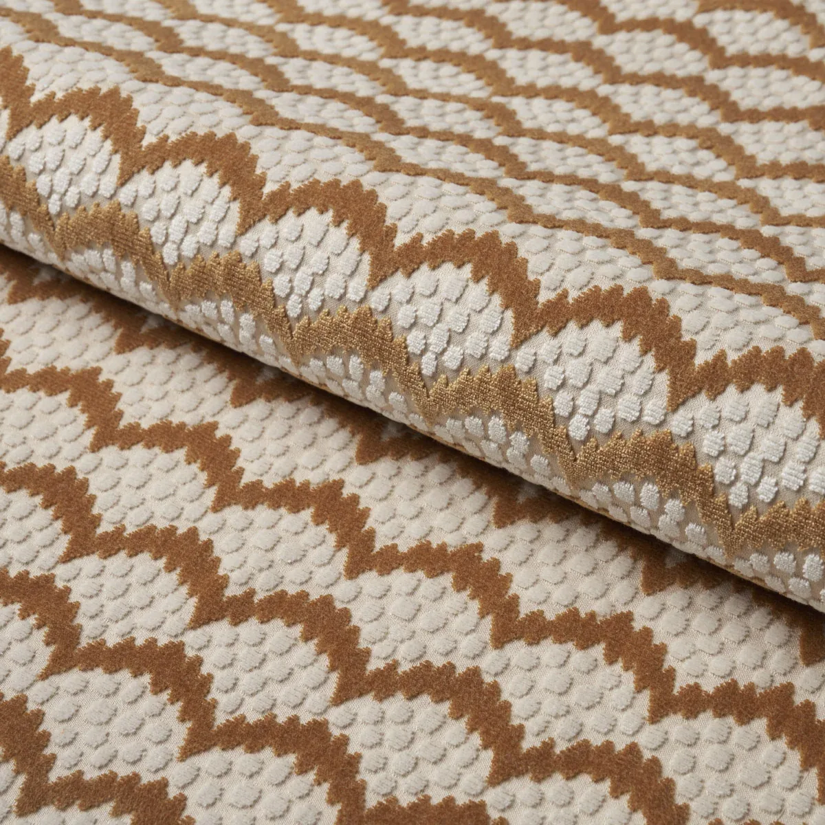 181421 | POLLEN CUT VELVET – OCHRE