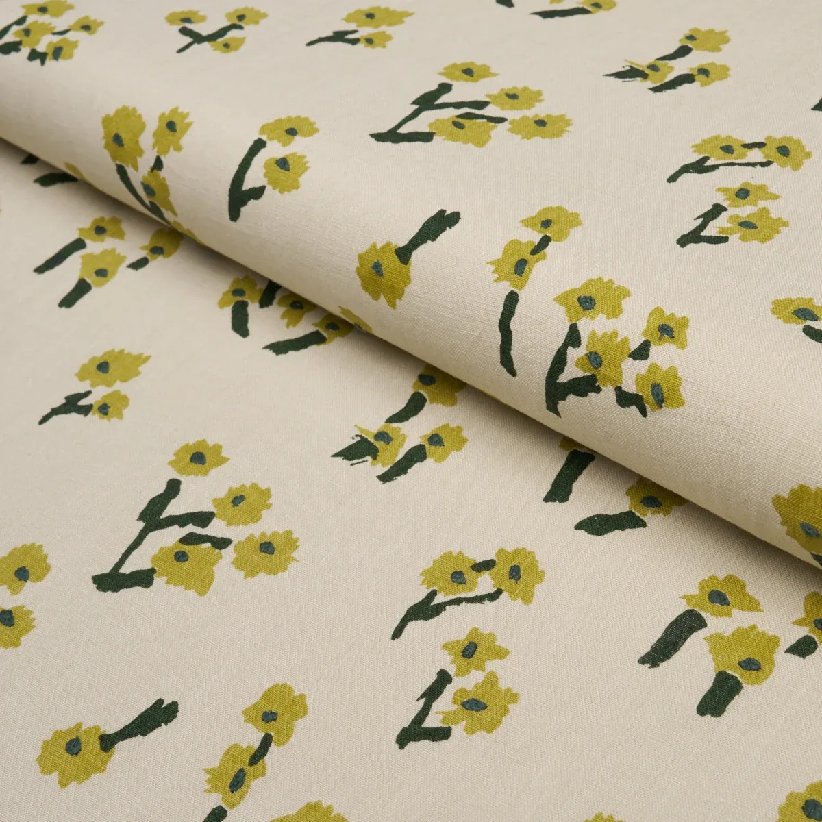 ROSIE POSY Fabric – YELLOW | Schumacher | Wallpaper Twins ROSIE POSY fabric YELLOW color by Schumacher