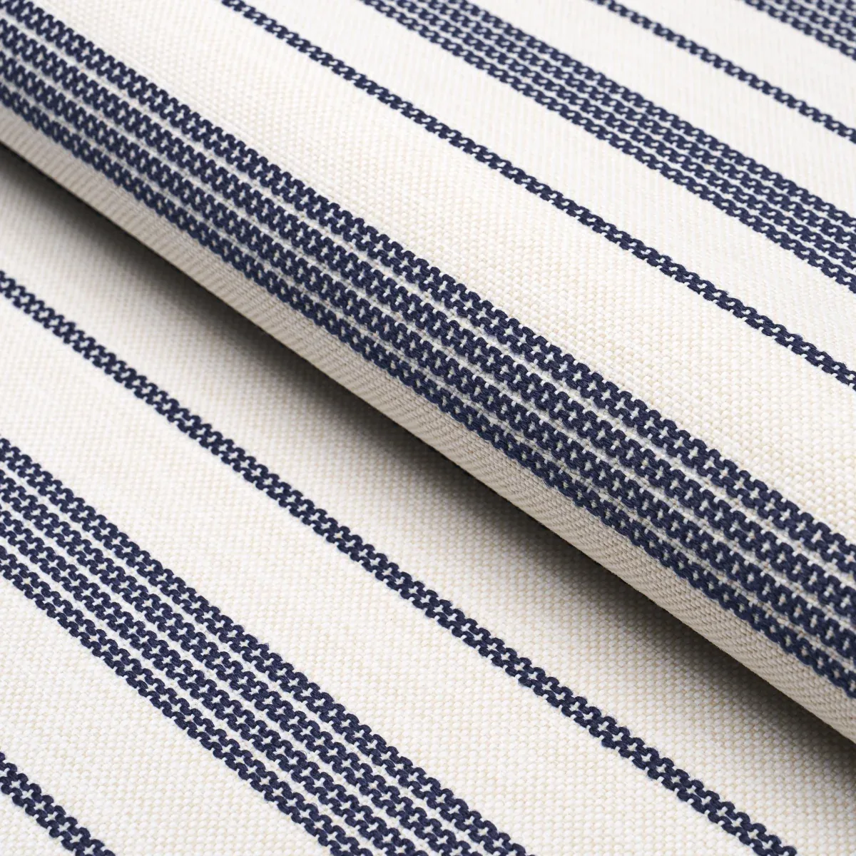 SERRA MESA INDOOR/OUTDOOR STRIPE fabric NAVY color by Schumacher
