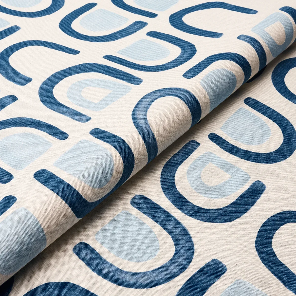 THRESHOLD PRINTED LINEN Fabric – LAPIS | Schumacher | Wallpa THRESHOLD PRINTED LINEN fabric LAPIS color by Schumacher
