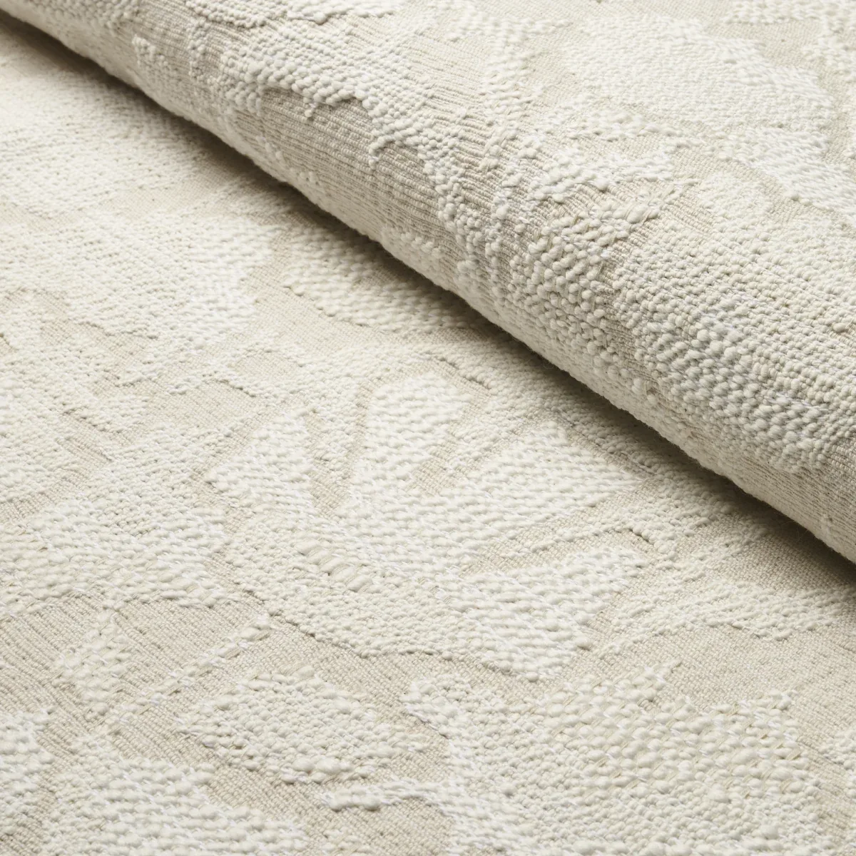 WILD FLOWER fabric IVORY color by Schumacher