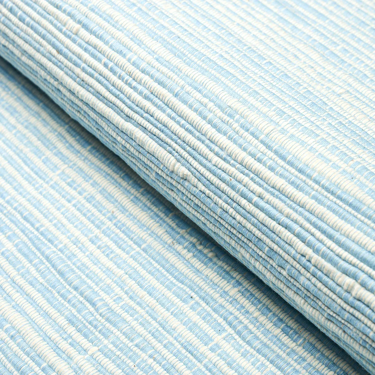 81372 | ZETA HANDWOVEN TEXTURE – SKY