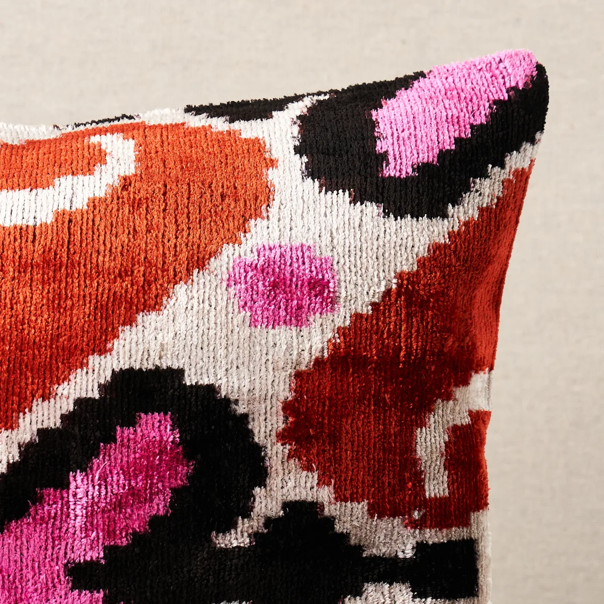SOV30838 | Adana Silk Velvet Pillow - Pink & Orange Schumacher Adana Silk Velvet Pillow in Pink & Orange (SOV30838)