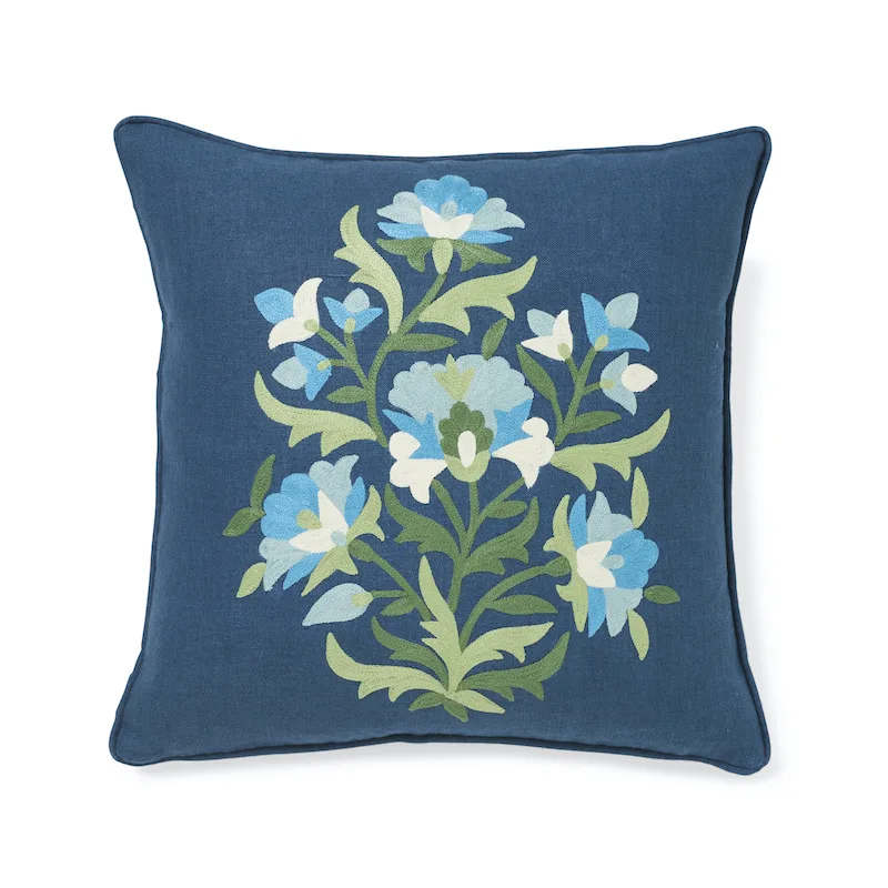SO7574004 | Antalya Medallian Pillow Pair - Aegean Schumacher Antalya Medallian Pillow Pair in Aegean (SO7574004)