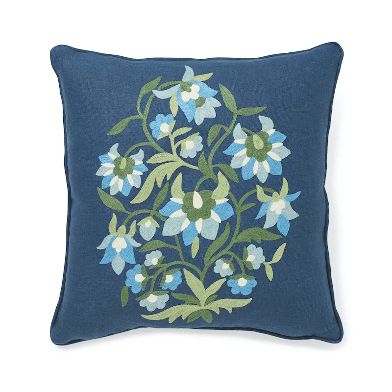 SO7574004 | Antalya Medallian Pillow Pair - Aegean Schumacher Antalya Medallian Pillow Pair in Aegean (SO7574004)