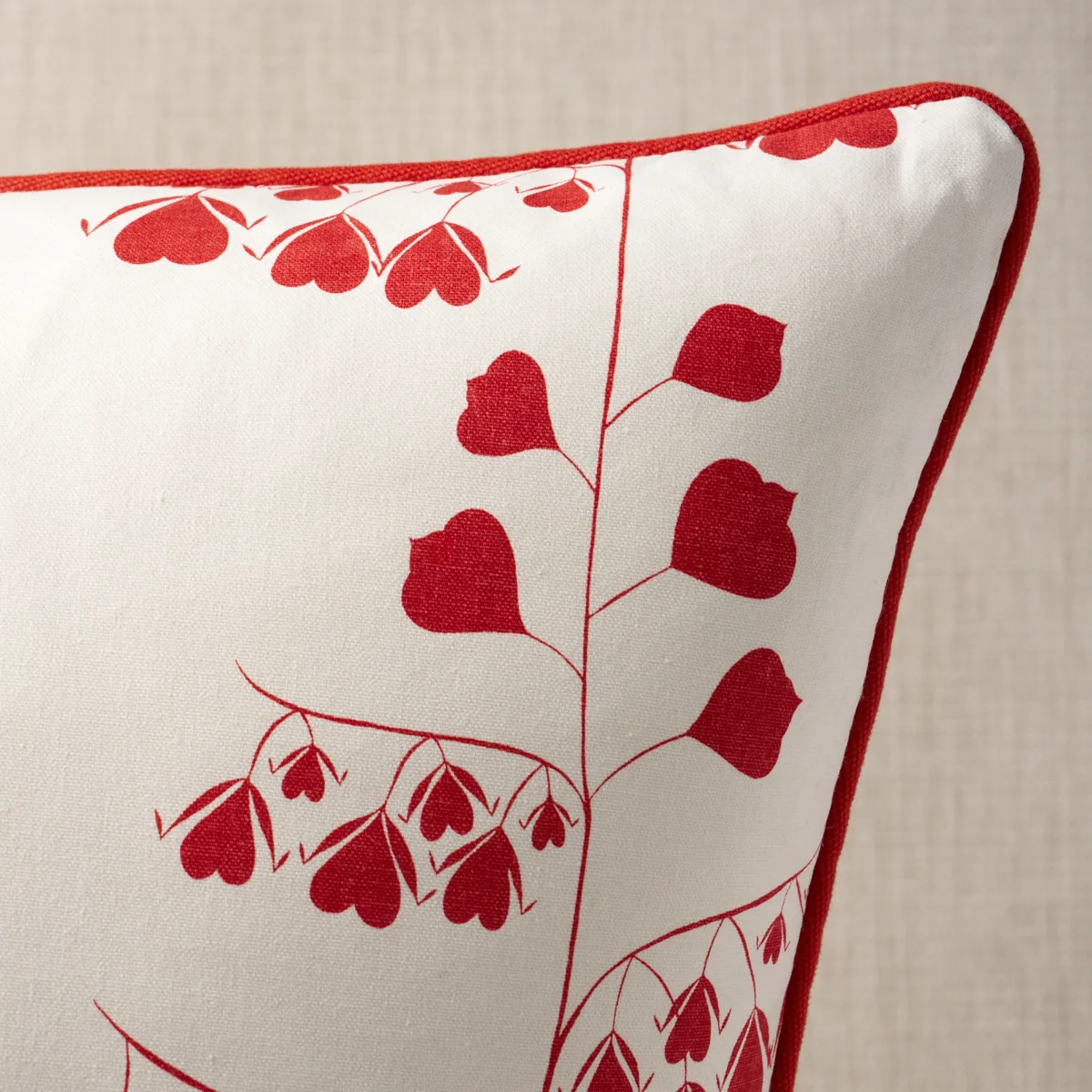 Schumacher Bleeding Hearts Pillow in Red (SO18196007)
