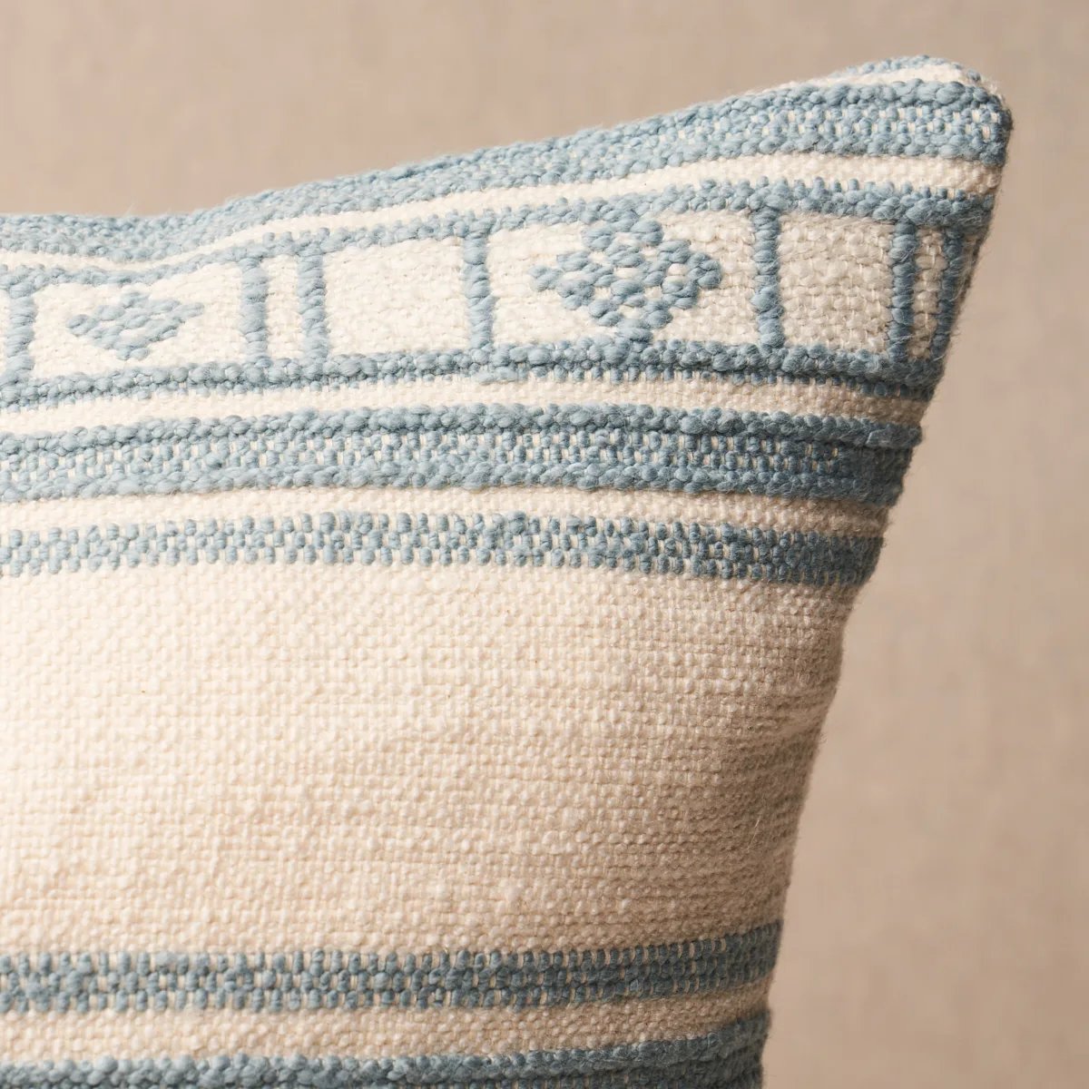 Schumacher Buena Vista Pillow in Sky (SO7448206)