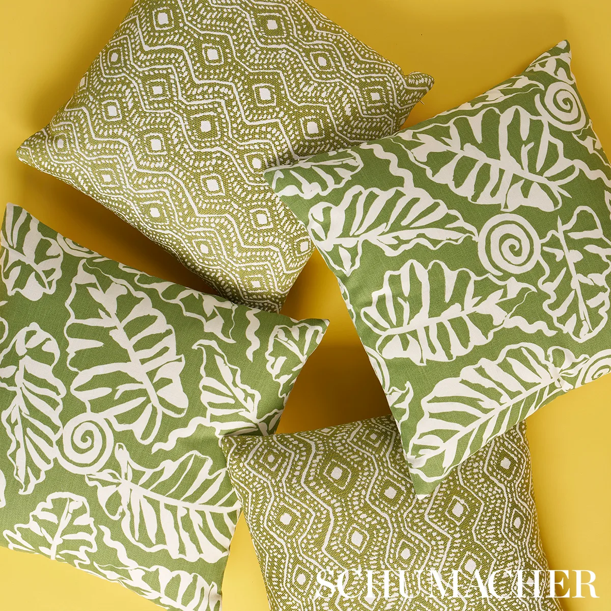 SO8424205 | Colma I/O Pillow - Verde Schumacher Colma I/O Pillow in Verde (SO8424205)