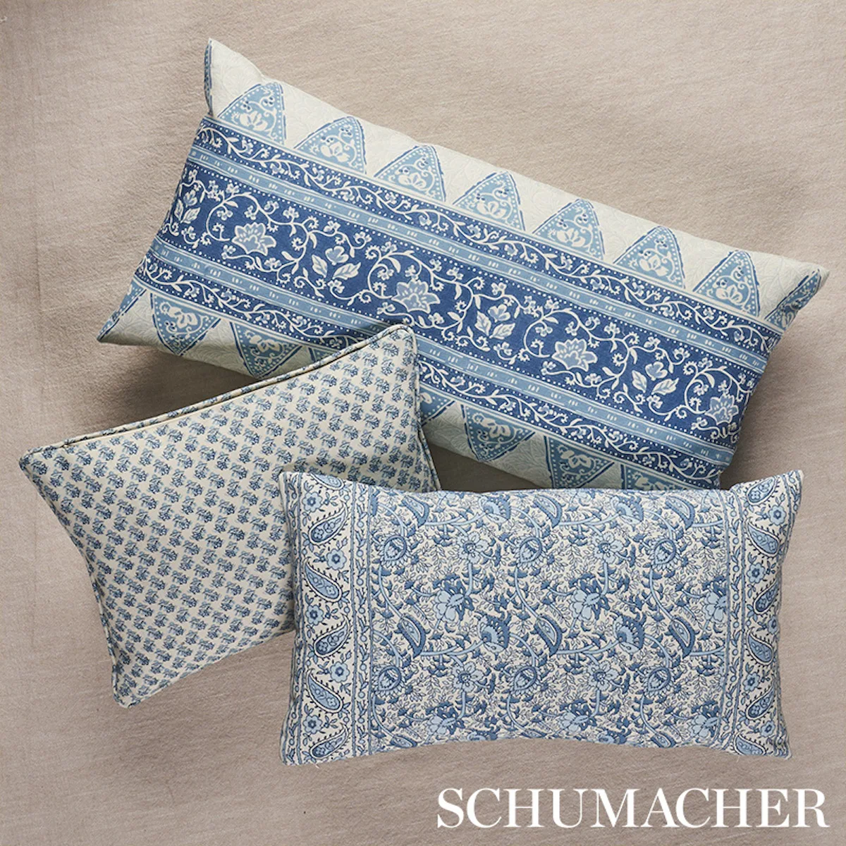 SO18071014 | Daisy I/O Pillow - Indigo Schumacher Daisy I/O Pillow in Indigo (SO18071014)